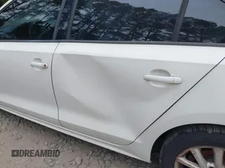 2012 Volkswagen Jetta SE с VIN 3VWDP7AJ0CM373096, выставлен на аукционе IAAI как лот 42426028 с пробегом 176 470 миль миль и . История ставок и продаж доступна на DreamBid. Изображение 13.