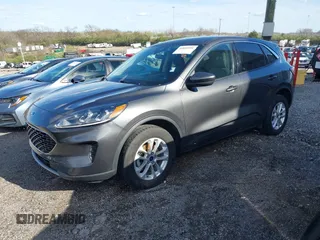 2020 Ford Escape SE z VIN 1FMCU9G62LUC26338, wystawiony jako IAAI lot #41853591 z przebiegiem Nie podano mil oraz . Historia ofert i sprzedaży dostępna na DreamBid. Obrazek 2.