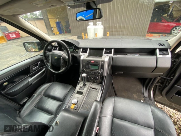2007 Land Rover Range Rover Sport HSE with VIN SALSK25487A988846, listed as a Copart auction lot 56105235 with 148,178 mi miles and Clean Title. Bid and sale history available at DreamBid. Image 9.