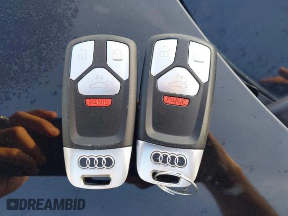 2021 Audi Q5 Premium with VIN WA1AAAFY8M2102459, listed as a IAAI auction lot 42585014 with Not provided miles and . Bid and sale history available at DreamBid. Image 11.