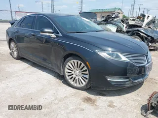 2013 Lincoln MKZ z VIN 3LN6L2G95DR822487, wystawiony jako IAAI lot #42347635 z przebiegiem 81 596 mil mil oraz . Historia ofert i sprzedaży dostępna na DreamBid. Obrazek 1.
