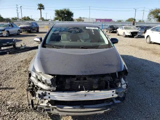 2017 Toyota Prius Plus z VIN JTDKARFP9H3025679, wystawiony jako Copart lot #53417145 z przebiegiem 97 496 mil mil oraz Szkoda całkowita • Salvage title. Historia ofert i sprzedaży dostępna na DreamBid. Obrazek 5.