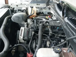 2005 Chevrolet Silverado 1500 LS z VIN 2GCEC13T551104584, wystawiony jako IAAI lot #43406967 z przebiegiem 279 561 mil mil oraz . Historia ofert i sprzedaży dostępna na DreamBid. Obrazek 12.