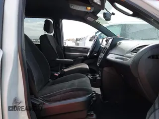 2017 Dodge Grand Caravan SE with VIN 2C4RDGBG6HR849484, listed as a IAAI auction lot 41946595 with 308,031 mi miles and . Bid and sale history available at DreamBid. Image 5.