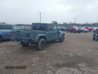 2024 Jeep Gladiator Sport z VIN 1C6HJTAG5RL127973, wystawiony jako IAAI lot #41248039 z przebiegiem 2 648 mil mil oraz . Historia ofert i sprzedaży dostępna na DreamBid. Obrazek 4.