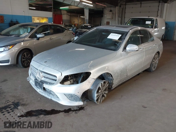 2021 Mercedes-Benz C 300 z VIN W1KWF8EB6MR646927, wystawiony jako IAAI lot #41645450 z przebiegiem 53 464 mil mil oraz . Historia ofert i sprzedaży dostępna na DreamBid. Obrazek 6.