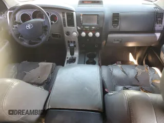 2008 Toyota Tundra z VIN 5TFDV54198X036873, wystawiony jako Copart lot #56321415 z przebiegiem 209 722 mil mil oraz Szkoda całkowita • Salvage title. Historia ofert i sprzedaży dostępna na DreamBid. Obrazek 8.