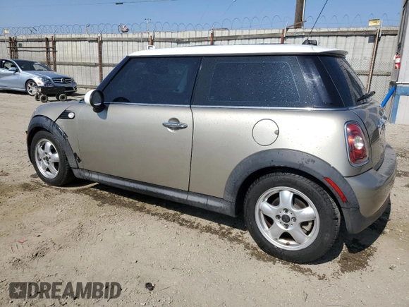 2008 MINI Hardtop with VIN WMWMF33518TT67232, listed as a Copart auction lot 59815525 with 91,572 mi miles and Clean title. Bid and sale history available at DreamBid. Image 2.