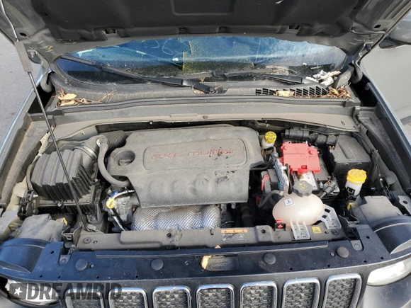 2021 Jeep Renegade Latitude with VIN ZACNJDBB6MPM76100, listed as a Copart auction lot 80125404 with 19,264 mi miles and Salvage title. Bid and sale history available at DreamBid. Image 12.