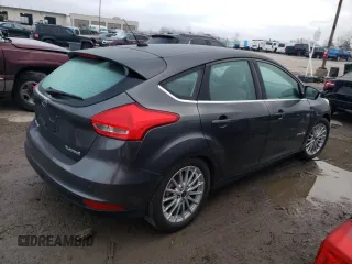 2016 Ford Focus Electric z VIN 1FADP3R46GL293146, wystawiony jako Copart lot #81911153 z przebiegiem 28 078 mil mil oraz . Historia ofert i sprzedaży dostępna na DreamBid. Obrazek 3.