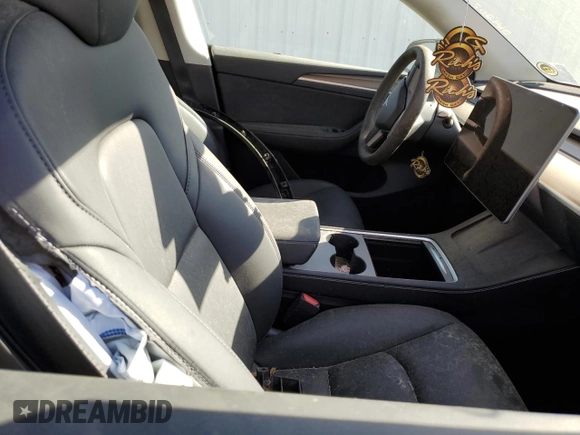 2024 Tesla Model Y Performance z VIN 7SAYGDEF4RF064207, wystawiony jako Copart lot #49477615 z przebiegiem Nie podano mil oraz Czysty tytuł • Clean title. Historia ofert i sprzedaży dostępna na DreamBid. Obrazek 7.