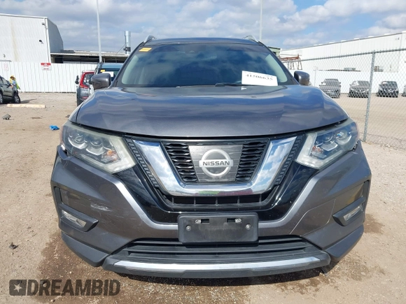 2017 Nissan Rogue SL z VIN 5N1AT2MT0HC881736, wystawiony jako IAAI lot #41506635 z przebiegiem 136 389 mil mil oraz . Historia ofert i sprzedaży dostępna na DreamBid. Obrazek 12.