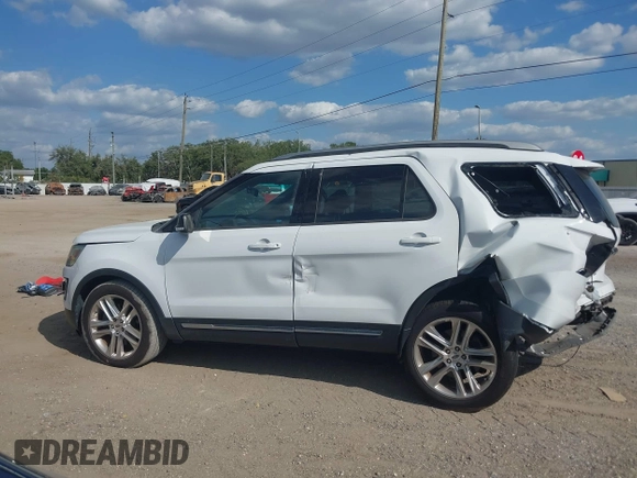 2017 Ford Explorer XLT with VIN 1FM5K7D87HGB87910, listed as a IAAI auction lot 42077369 with 51,245 mi miles and . Bid and sale history available at carsss.com. Image 14.