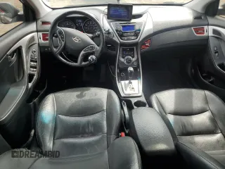 2013 Hyundai Elantra GLS z VIN 5NPDH4AE5DH272290, wystawiony jako Copart lot #53835355 z przebiegiem 137 289 mil mil oraz Szkoda całkowita • Salvage title. Historia ofert i sprzedaży dostępna na DreamBid. Obrazek 8.