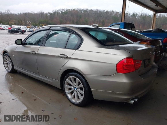 2011 BMW 3 Series 328i xDrive with VIN WBAPK7G53BNN49259, listed as a IAAI auction lot 41132387 with 135,398 mi miles. Bid and sale history available at carsss.com. Image 3.