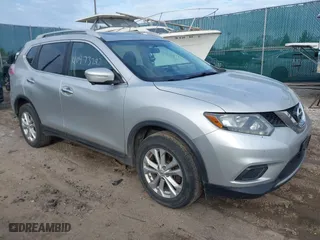 2015 Nissan Rogue SV with VIN 5N1AT2MV4FC832621, listed as a IAAI auction lot 40962953 with 180,810 mi miles. Bid and sale history available at carsss.com. Image 1.