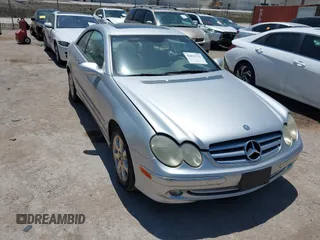 2003 Mercedes-Benz CLK 320 с VIN WDBTJ65J13F034432, выставлен на аукционе IAAI как лот 42811731 с пробегом 210 983 миль миль и . История ставок и продаж доступна на DreamBid. Изображение 1.