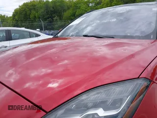 2018 Jaguar E-Pace SE z VIN SADFP2FX1J1Z16885, wystawiony jako IAAI lot #42293911 z przebiegiem 87 028 mil mil oraz . Historia ofert i sprzedaży dostępna na DreamBid. Obrazek 6.