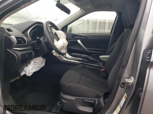 2020 Mitsubishi Eclipse Cross ES z VIN JA4AS3AAXLZ017311, wystawiony jako Copart lot #49521925 z przebiegiem 52 687 mil mil oraz Szkoda całkowita • Salvage title. Historia ofert i sprzedaży dostępna na DreamBid. Obrazek 7.