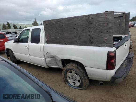 2004 Chevrolet Silverado 1500 LS with VIN 2GCEC19V041101826, listed as a Copart auction lot 50563575 with 215,161 mi miles and Salvage Title. Bid and sale history available at carsss.com. Image 2.