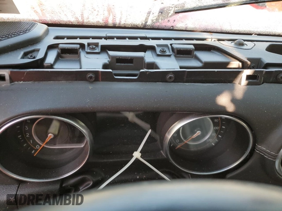 2022 Jeep Gladiator Overland with VIN 1C6HJTFG6NL103412, listed as a Copart auction lot 70449954 with Not provided miles and Salvage title. Bid and sale history available at DreamBid. Image 9.