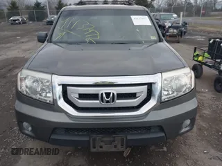 2009 Honda Pilot EX-L with VIN 5FNYF48679B024912, listed as a IAAI auction lot 41137972 with 286,469 mi miles and . Bid and sale history available at carsss.com. Image 12.