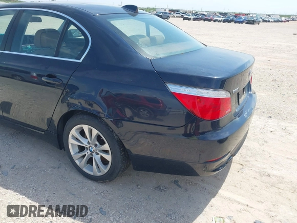 2009 BMW 5 Series 535i xDrive z VIN WBANV93519C133586, wystawiony jako IAAI lot #42377442 z przebiegiem 210 243 mil mil oraz . Historia ofert i sprzedaży dostępna na DreamBid. Obrazek 6.