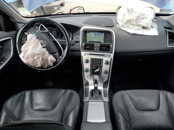 2015 Volvo XC60 T6 Platinum with VIN YV4902RVXF2705058, listed as a Copart auction lot 43627335 with 84,406 mi miles and Salvage Title. Bid and sale history available at carsss.com. Image 8.
