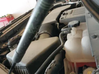 2024 Chevrolet Silverado 1500 LT z VIN 1GCPDKEK8RZ158698, wystawiony jako IAAI lot #42411529 z przebiegiem 19 417 mil mil oraz . Historia ofert i sprzedaży dostępna na DreamBid. Obrazek 21.