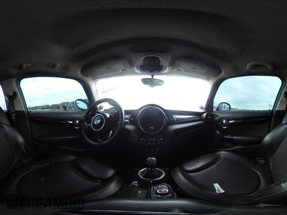 2017 MINI Hardtop 4 Door Cooper S z VIN WMWXU3C37H2F48944, wystawiony jako IAAI lot #41732140 z przebiegiem 154 563 mil mil oraz . Historia ofert i sprzedaży dostępna na DreamBid. Obrazek 18.