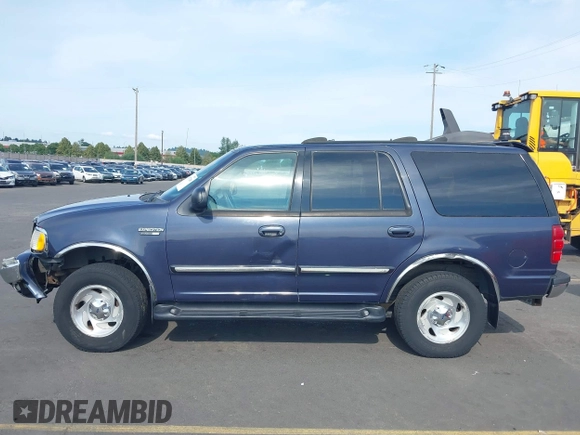 1999 Ford Expedition XLT with VIN 1FMPU18L4XLB75749, listed as a IAAI auction lot 42497268 with 253,765 mi miles and . Bid and sale history available at DreamBid. Image 14.