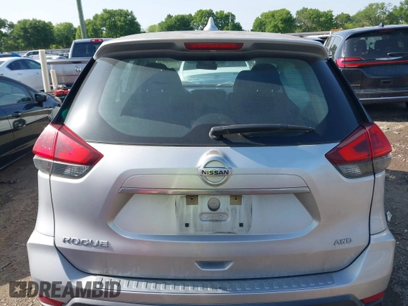 2018 Nissan Rogue SV with VIN KNMAT2MVXJP517232, listed as a IAAI auction lot 41924893 with 205,932 mi miles. Bid and sale history available at carsss.com. Image 16.