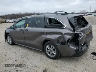 2022 Toyota Sienna XLE with VIN 5TDJRKEC7NS098165, listed as a Copart auction lot 87322464 with 212,491 mi miles and Salvage Title. Bid and sale history available at carsss.com. Image 2.