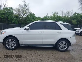 2015 Mercedes-Benz M 350 с VIN 4JGDA5JB9FA555541, выставлен на аукционе IAAI как лот 42187382 с пробегом 109 195 миль миль и . История ставок и продаж доступна на DreamBid. Изображение 14.