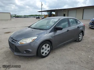 2014 Ford Focus S with VIN 1FADP3E22EL452391, listed as a Copart auction lot 53318395 with 137,776 mi miles and Clean Title. Bid and sale history available at carsss.com. Image 1.