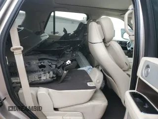 2020 Lincoln Navigator Reserve z VIN 5LMJJ2LT7LEL15137, wystawiony jako Copart lot #86617784 z przebiegiem 55 464 mil mil oraz Szkoda całkowita • Salvage title. Historia ofert i sprzedaży dostępna na DreamBid. Obrazek 11.