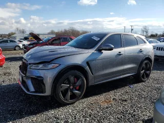 2022 Jaguar F-Pace SVR z VIN SADCZ2EE7NA701515, wystawiony jako Copart lot #82811264 z przebiegiem 24 869 mil mil oraz Szkoda całkowita • Salvage title. Historia ofert i sprzedaży dostępna na DreamBid. Obrazek 1.