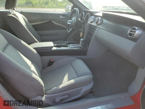 2008 Ford Mustang Deluxe with VIN 1ZVHT84N985110250, listed as a Copart auction lot 60980035 with 90,603 mi miles and Clean title. Bid and sale history available at DreamBid. Image 8.