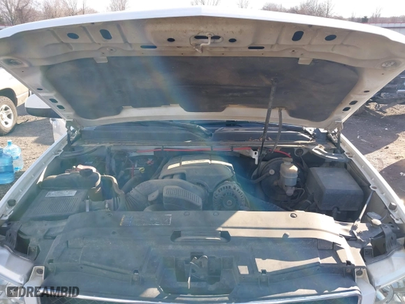2008 Chevrolet Avalanche LT w/2LT with VIN 3GNEC12028G274590, listed as a IAAI auction lot 41254172 with 350,385 mi miles. Bid and sale history available at carsss.com. Image 10.