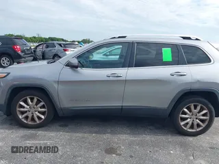 2016 Jeep Cherokee Limited with VIN 1C4PJLDB5GW164781, listed as a IAAI auction lot 42806344 with 137,283 mi miles and . Bid and sale history available at DreamBid. Image 14.
