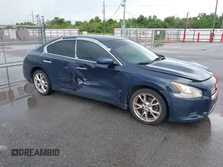 2014 Nissan Maxima SV z VIN 1N4AA5AP9EC479007, wystawiony jako IAAI lot #42537879 z przebiegiem 139 787 mil mil oraz . Historia ofert i sprzedaży dostępna na DreamBid. Obrazek 6.