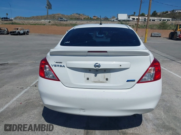 2014 Nissan Versa SV with VIN 3N1CN7AP0EL861162, listed as a IAAI auction lot 41871833 with 118,934 mi miles. Bid and sale history available at carsss.com. Image 16.