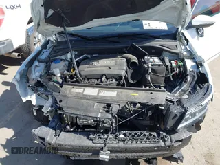 2017 Volkswagen Passat SE z VIN 1VWGT7A30HC053652, wystawiony jako IAAI lot #41882003 z przebiegiem 45 113 mil mil oraz . Historia ofert i sprzedaży dostępna na DreamBid. Obrazek 10.