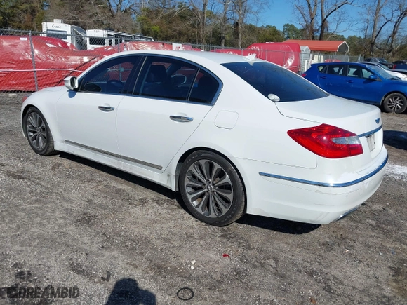 2013 Hyundai Genesis 5.0L R-Spec with VIN KMHGC4DH0DU244349, listed as a IAAI auction lot 41508229 with 231,929 mi miles. Bid and sale history available at carsss.com. Image 3.