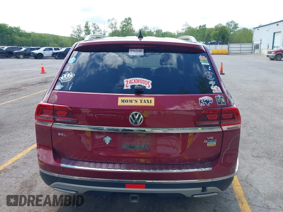 2018 Volkswagen Atlas SEL with VIN 1V2MR2CA3JC569544, listed as a IAAI auction lot 42271392 with 123,960 mi miles and . Bid and sale history available at DreamBid. Image 16.