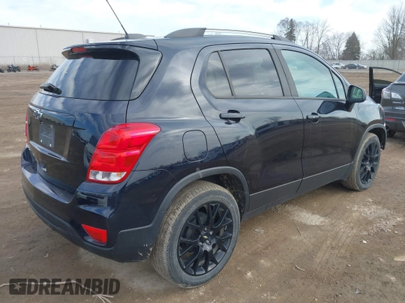 2021 Chevrolet Trax LT with VIN KL7CJLSB0MB322817, listed as a IAAI auction lot 41843233 with 46,947 mi miles. Bid and sale history available at carsss.com. Image 4.
