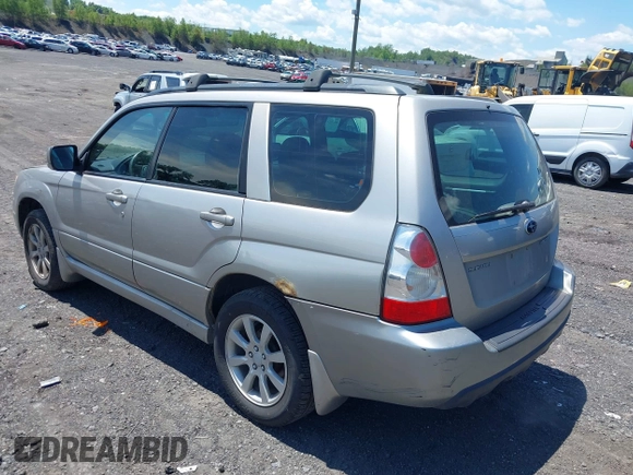 2007 Subaru Forester X with VIN JF1SG65617H725645, listed as a IAAI auction lot 42660092 with 123,228 mi miles and . Bid and sale history available at DreamBid. Image 3.