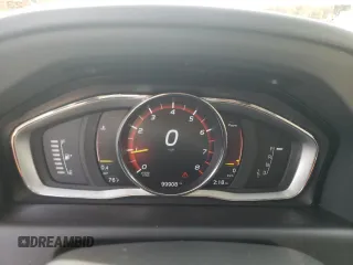 2017 Volvo XC60 Inscription z VIN YV449MRU6H2024840, wystawiony jako Copart lot #51750935 z przebiegiem 99 908 mil mil oraz Szkoda całkowita • Salvage title. Historia ofert i sprzedaży dostępna na DreamBid. Obrazek 9.