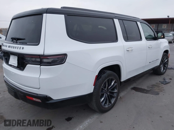 2024 Jeep Grand Wagoneer Series II with VIN 1C4SJSFP4RS161779, listed as a IAAI auction lot 41260382 with 11,832 mi miles and . Bid and sale history available at DreamBid. Image 4.