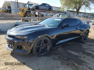 2020 Chevrolet Camaro 1LT z VIN 1G1FB1RS6L0113379, wystawiony jako Copart lot #58024045 z przebiegiem 80 563 mil mil oraz Szkoda całkowita • Salvage title. Historia ofert i sprzedaży dostępna na DreamBid. Obrazek 1.